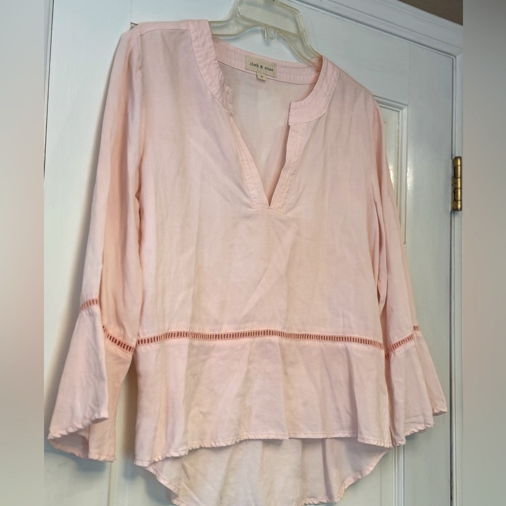 Anthropologie Cloth & Stone‎ Light Pink Flowy Blouse